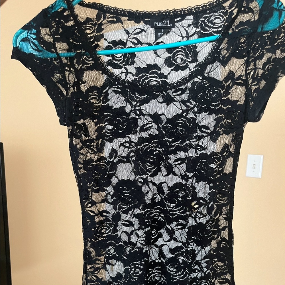 gorgeous sheer black rose top! | rue21